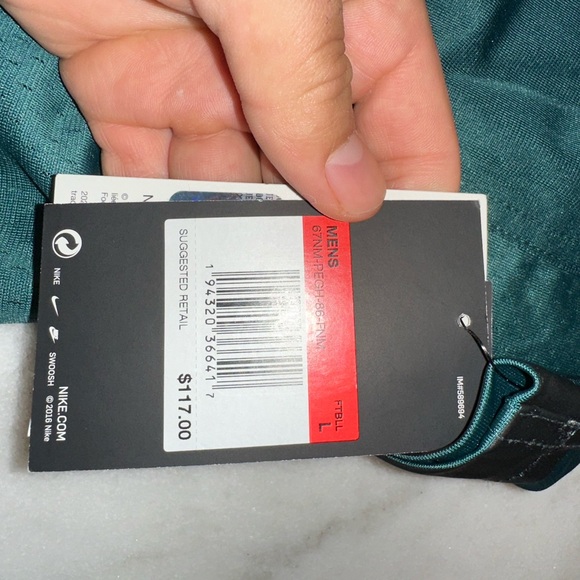 NEW MENS BLANK NIKE EAGLES JERSEY SIZE LARGE - Picture 3 of 3